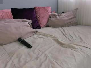 mollyybloom — Camsoda recorded stream image, 10.09.2025 14:10