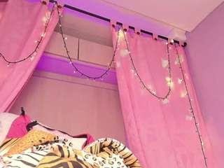 ta7mm3y — Camsoda recorded stream image, 16.02.2025 05:40