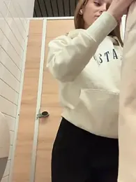 -AngelAri- — Stripchat recorded stream image, 16.02.2025 09:10