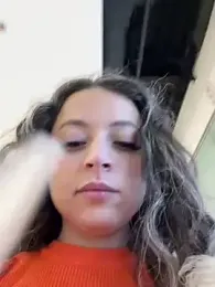 Lina_twin — Stripchat recorded stream image, 16.02.2025 13:40