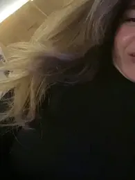 Etwas_neugierig — Stripchat recorded stream screenshot (16 Feb 2025)