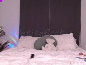 petitebrat — Chaturbate recorded stream screenshot (12 Sep 2025)