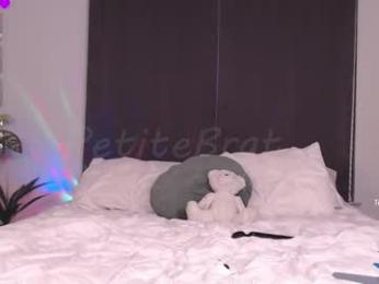 petitebrat — Chaturbate recorded stream screenshot (12 Sep 2025)