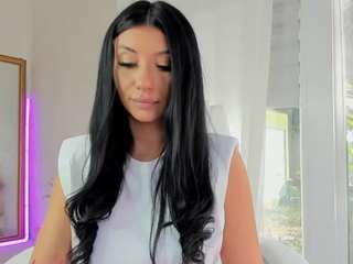 diamondt33n — Camsoda recorded stream image, 14.09.2025 06:50