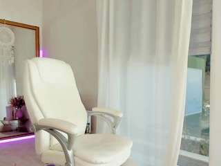 diamondt33n — Camsoda recorded stream image, 14.09.2025 06:50