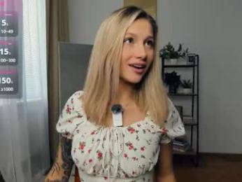 glossybabe_ — Chaturbate recorded stream image, 15.09.2025 07:00