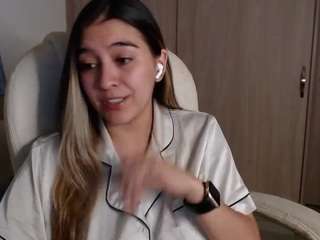 alexyferrer — Camsoda recorded stream image, 17.02.2025 01:10