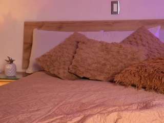 alana-haze — Camsoda recorded stream image, 17.09.2025 03:30