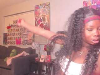 karliekayozz — Camsoda recorded stream image, 17.02.2025 02:10