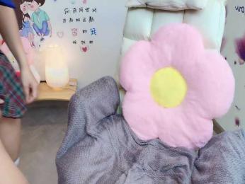 Angela19 — Bongacams recorded stream image, 18.09.2025 16:10