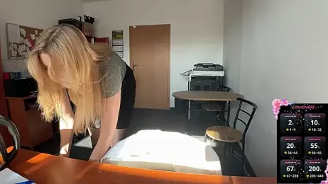 legsLONG — Stripchat recorded stream image, 17.02.2025 07:30