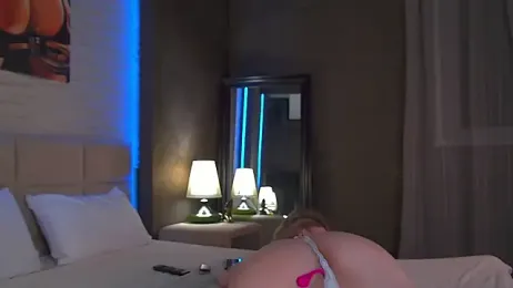AriWild — Stripchat recorded stream image, 19.09.2025 04:20