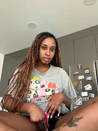 Your_Paris — Stripchat recorded stream image, 19.09.2025 14:40
