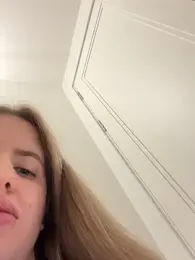 Holly-Glamour — Stripchat recorded stream image, 20.09.2025 03:00
