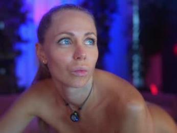 eva_fashionista — Chaturbate recorded stream screenshot (21 Sep 2025)