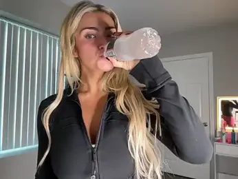 meggsworld — Stripchat recorded stream image, 22.09.2025 18:50