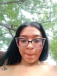 -VICKKY — Stripchat recorded stream image, 17.02.2025 19:40