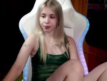 ho1yh01e — Chaturbate recorded stream image, 23.09.2025 19:10