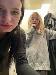 Cum_girlss — Stripchat recorded stream image, 25.09.2025 03:40