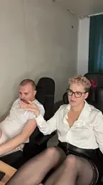 MrMrsRight — Stripchat recorded stream image, 25.09.2025 07:00