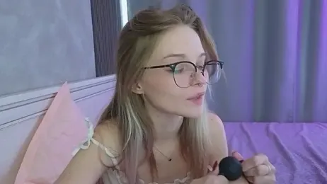 vialeta_baby — Stripchat recorded stream image, 25.09.2025 23:30