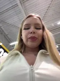 Liza_risky — Stripchat recorded stream image, 26.09.2025 11:40