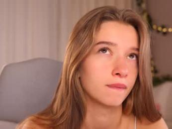 little_poetry — Chaturbate recorded stream image, 26.09.2025 15:10