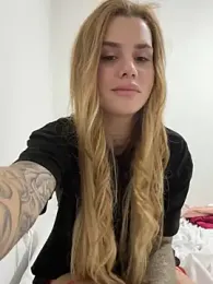 EmiliaCatalina — Stripchat recorded stream image, 27.09.2025 00:50
