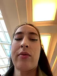 Holly_Play — Stripchat recorded stream image, 28.09.2025 10:00