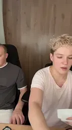 MrMrsRight — Stripchat recorded stream image, 29.09.2025 07:40