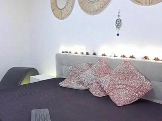 madelanecoote — Camsoda recorded stream image, 29.09.2025 12:00