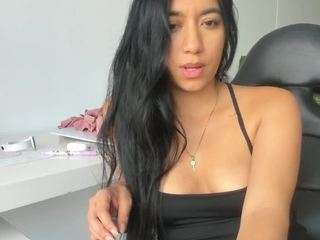 emilybrowm — Camsoda recorded stream image, 29.09.2025 14:50