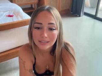 luvlivvyy — Chaturbate recorded stream image, 30.09.2025 02:50
