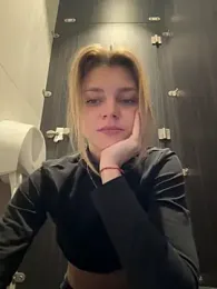 ValenciaShock — Stripchat recorded stream image, 30.09.2025 06:50