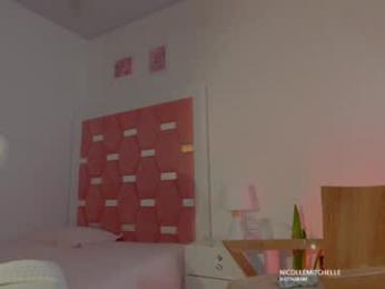 nicolle_mitchelle — Chaturbate recorded stream image, 30.09.2025 12:30