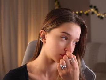 little_poetry — Chaturbate recorded stream image, 30.09.2025 14:40