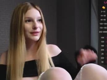 queenelia — Chaturbate recorded stream image, 30.09.2025 14:40