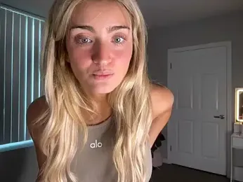 meggsworld — Stripchat recorded stream image, 01.10.2025 19:50