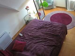 voyeurcam-julmodels-whitebed-4 — Camsoda recorded stream image, 02.10.2025 03:00