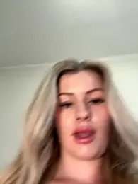 LoveShae_ — Stripchat recorded stream image, 02.10.2025 21:20