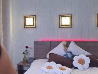 roselyn_rose — Chaturbate recorded stream image, 03.10.2025 16:30