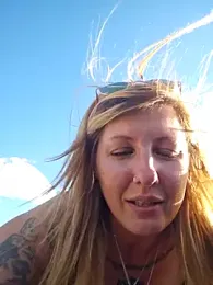 SheIsSomething — Stripchat recorded stream image, 03.10.2025 20:30