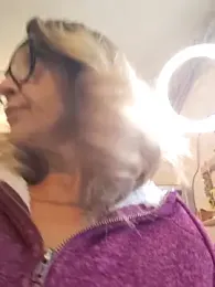 JasmineNoir2 — Stripchat recorded stream image, 04.10.2025 09:20