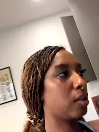 Your_Paris — Stripchat recorded stream image, 04.10.2025 20:40