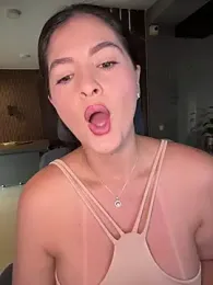 Carolina_Novoa — Stripchat recorded stream screenshot (04 Oct 2025)