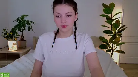 pusichka — Stripchat recorded stream image, 05.10.2025 07:00