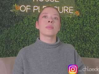 chloedee — Camsoda recorded stream image, 05.10.2025 14:30