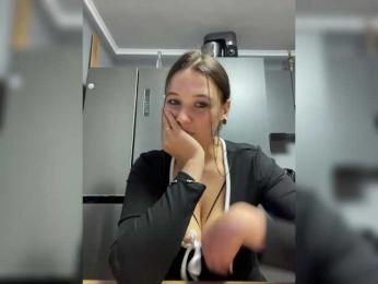 Potifays — Bongacams recorded stream screenshot (05 Oct 2025)