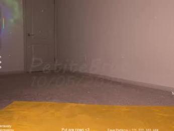 petitebrat — Chaturbate recorded stream screenshot (06 Oct 2025)