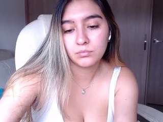 alexyferrer — Camsoda recorded stream image, 19.02.2025 12:50